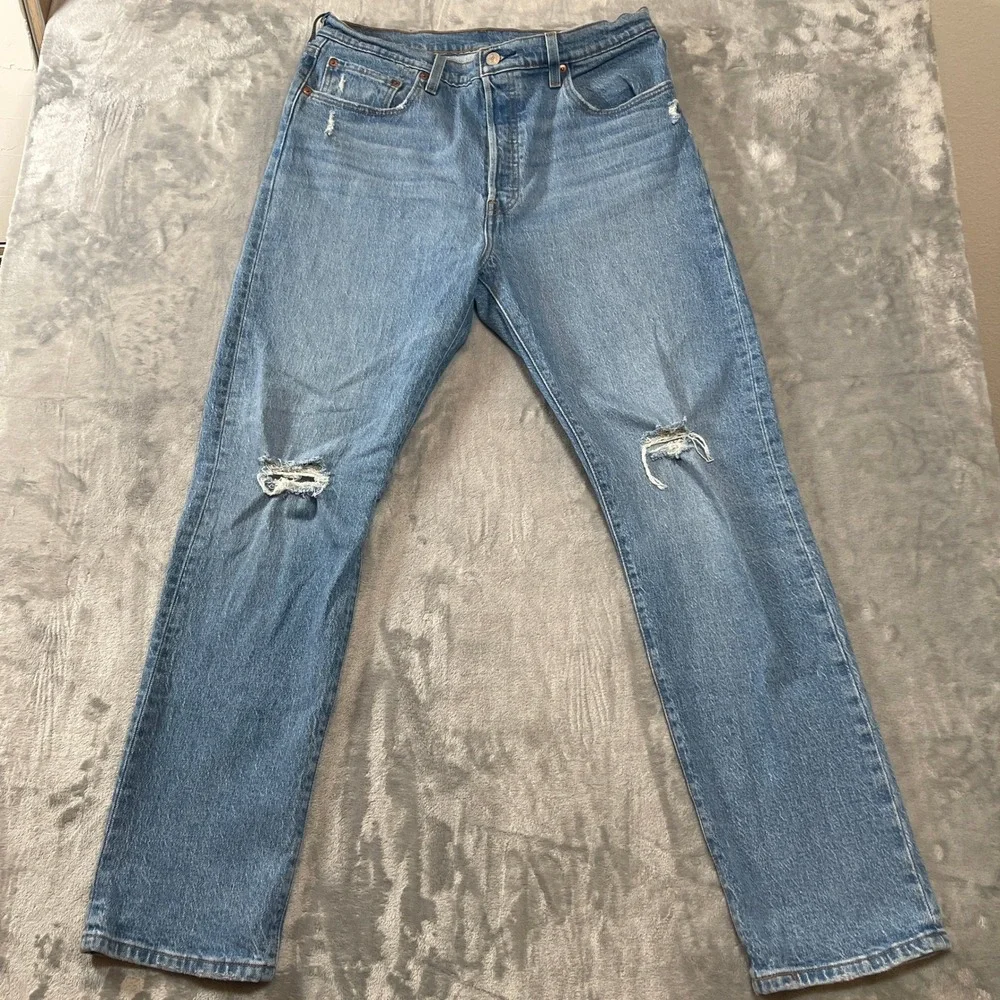 Levis 501 Mens Jeans W32 L32 Light Wash Distressed Button Fly Straight Leg